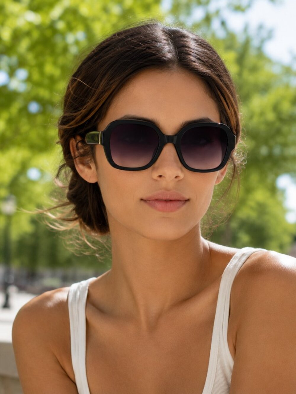 Lauren Conrad Women's Oversized Square Gradient Sunglasses – Black Frame